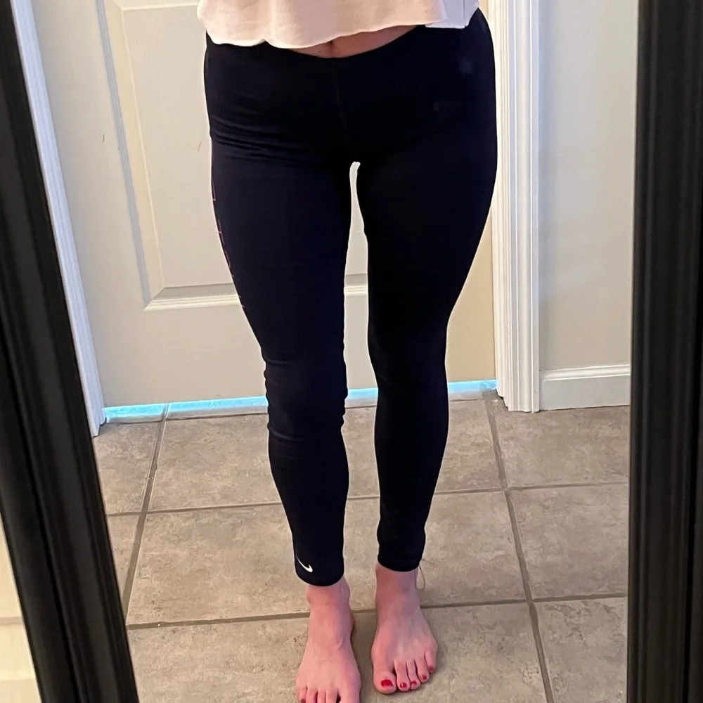 Nike Pants - Picture 4 of 4